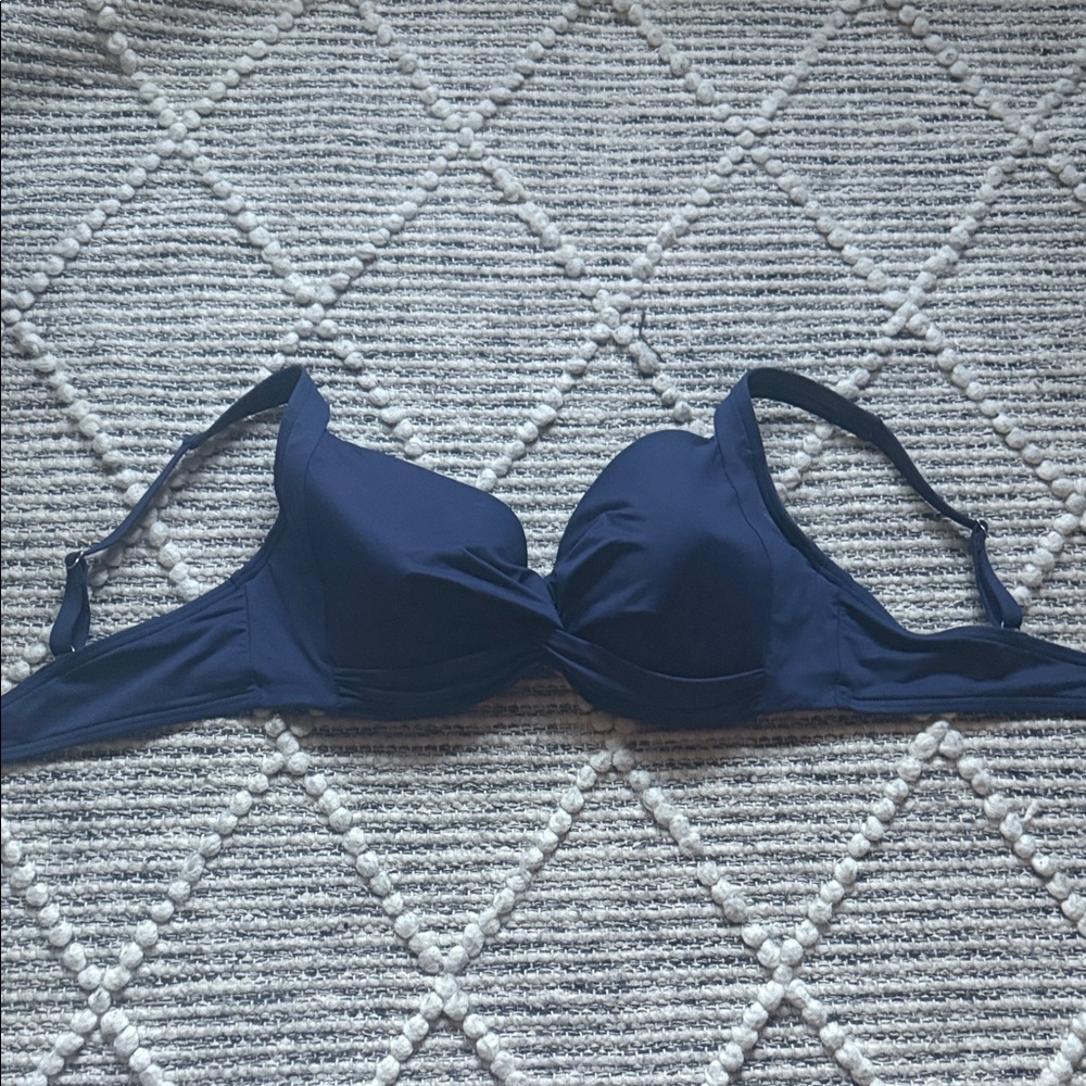 Lands end 10 D Cup Navy Blue Bra underwire twist